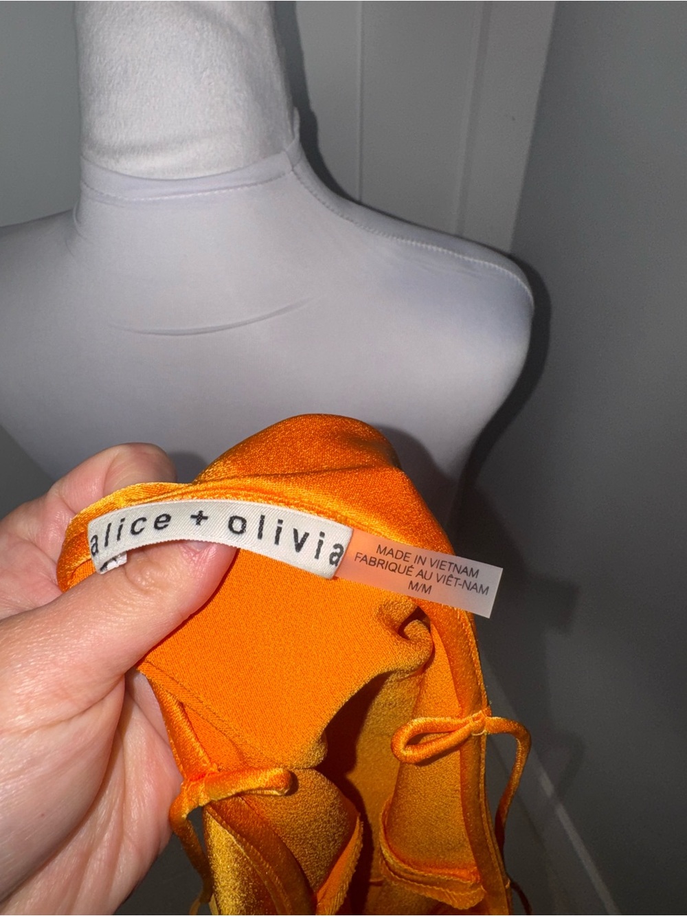 Alice + Olivia Harmony Drapey Silk Tank in Tangerine/Size Large - Picture 7 of 10